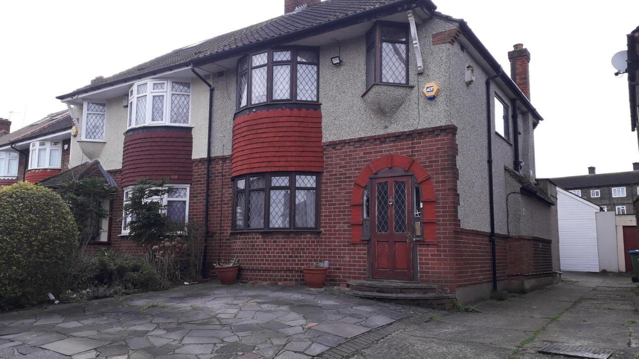 Cosy London Holiday Home Εξωτερικό φωτογραφία